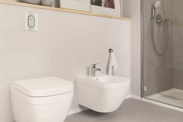 Підвісний унітаз GROHE EURO CERAMIC + сидіння (39554000)