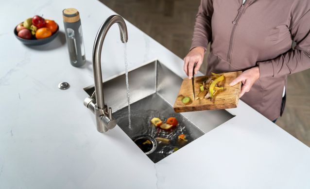 Измельчитель пищевых отходов IN-SINK-ERATOR PREMIUM 700
