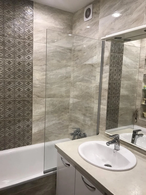 Шторка для ванни KOLLER POOL WATERFALL LINE QP93 750х1400 L / одноелементна / GRAPE (QP93(LEFT) CHROME,GRAPE)